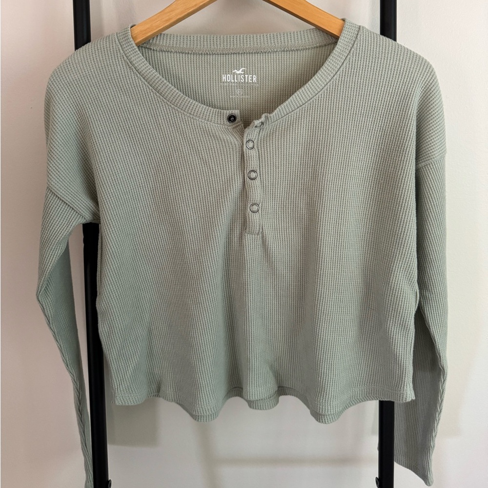 Hollister cropped henley